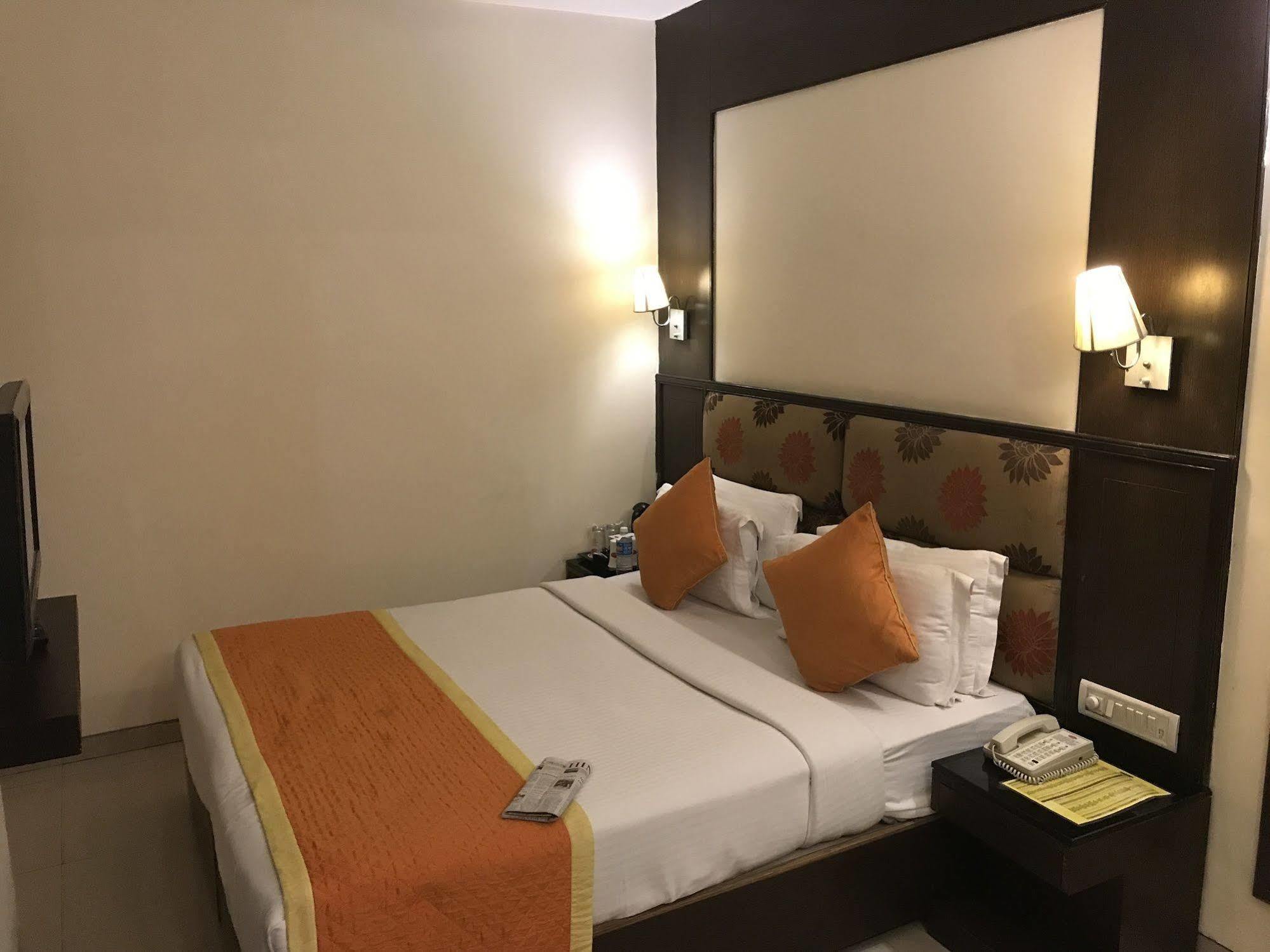 Hotel Southern Delhi  Esterno foto