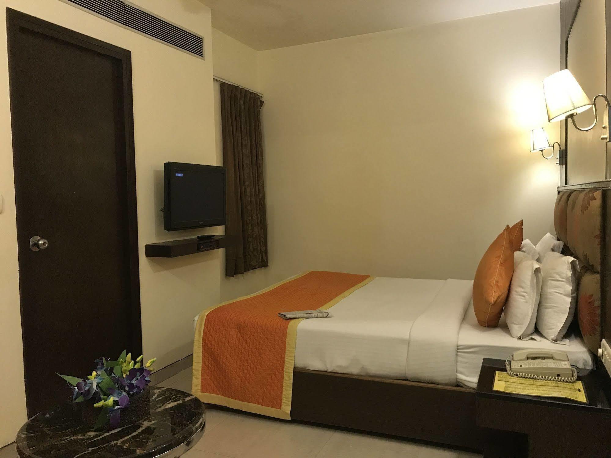 Hotel Southern Delhi  Esterno foto