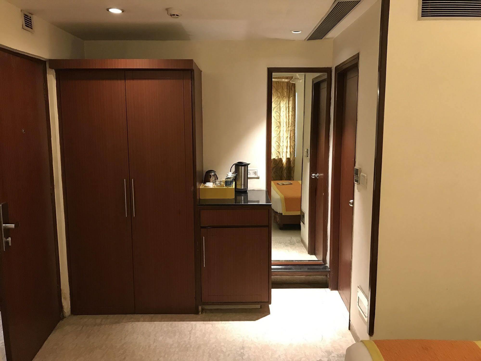 Hotel Southern Delhi  Esterno foto