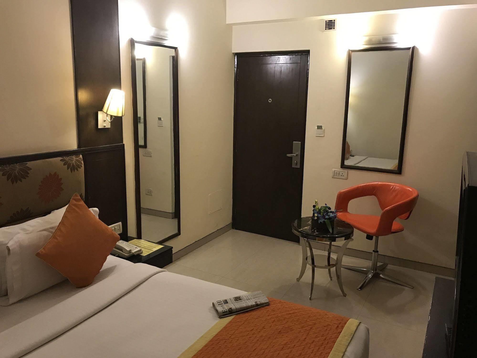 Hotel Southern Delhi  Esterno foto